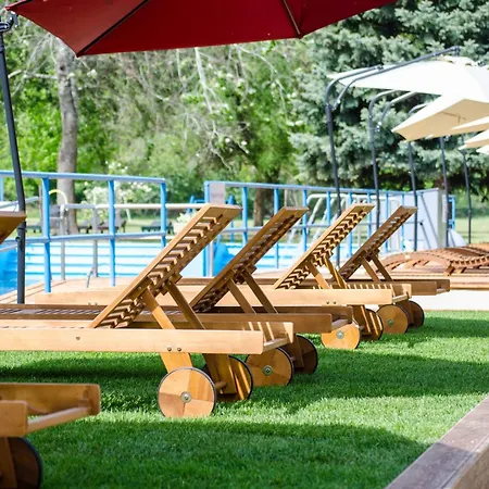 Camping Sziksosfuerdo Es Szeged